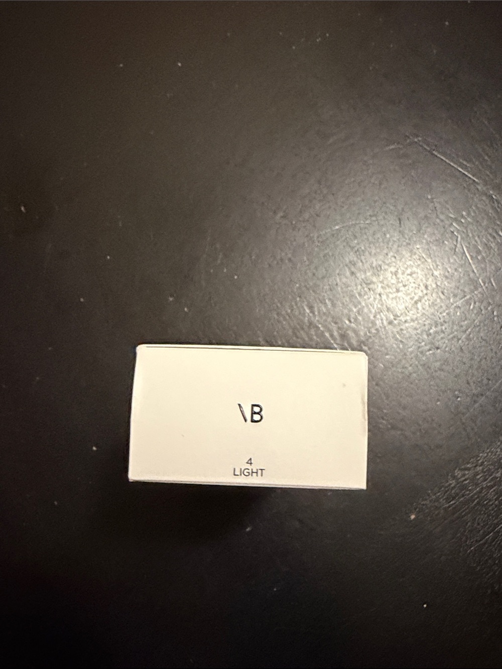 Victoria Beckham The Foubdation Drops shade 4 Light - Picture 2 of 2